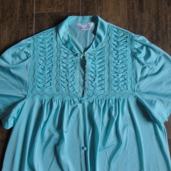 Vanity Fair robe, 38" bust, Short sleeve, Teal, Knee length, Button front, VTG - Picture 7 of 10